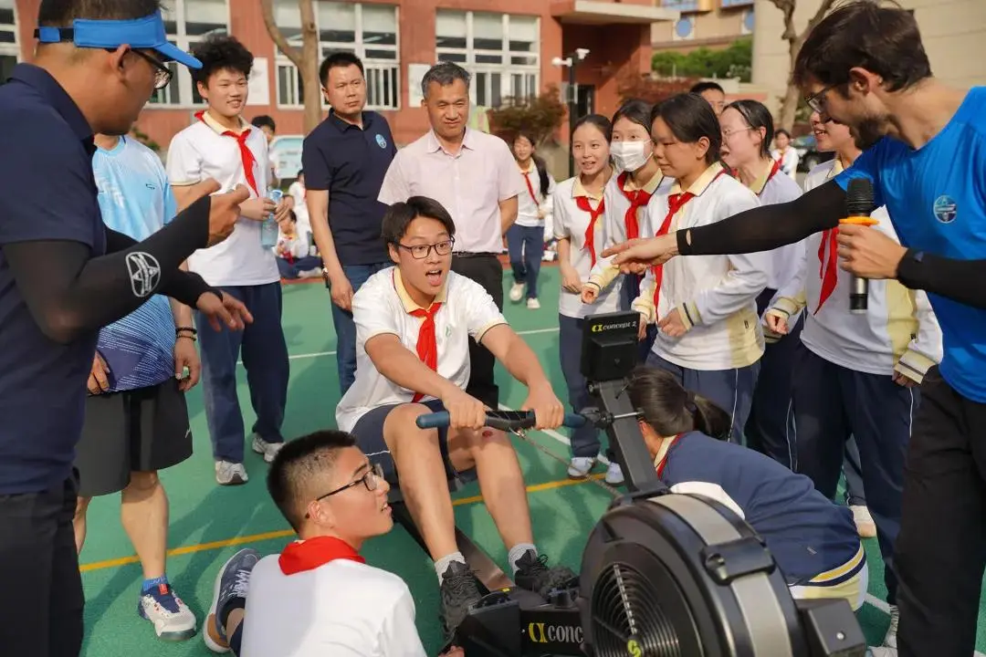 赛的翻船经, Rowin