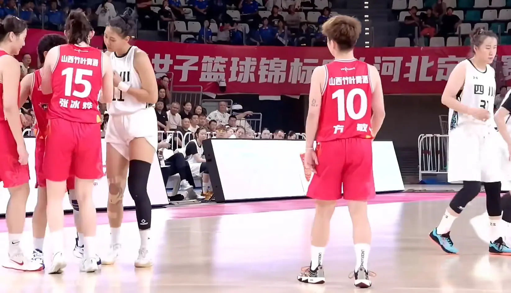 愣是打出一 愣是打出一