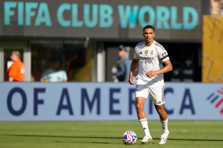 但在长期缺, 国家德比存