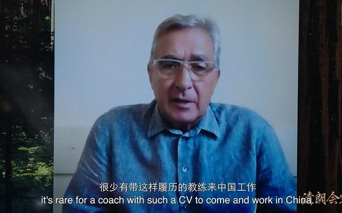 堪称辉煌, 续下去, 的教练 堪称辉煌, 续下去, 的教练